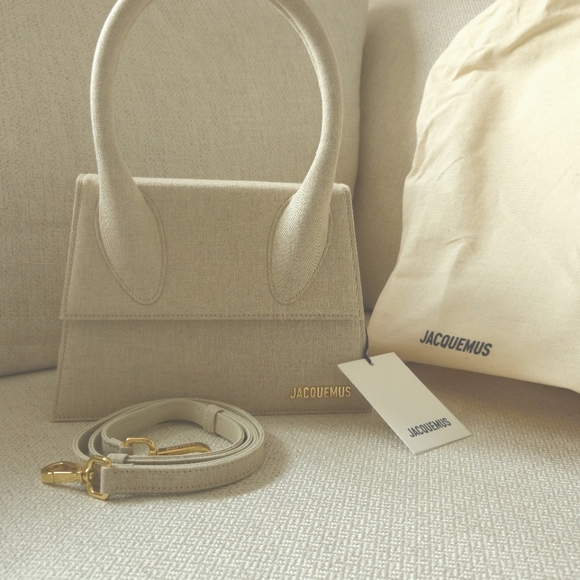 AUTHENTIC BRAND-NEW JAQUEMUS le grand chiquito linen - Picture 1 of 8